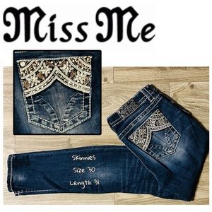 Like NEW Miss Me skinny jeans. Size 30